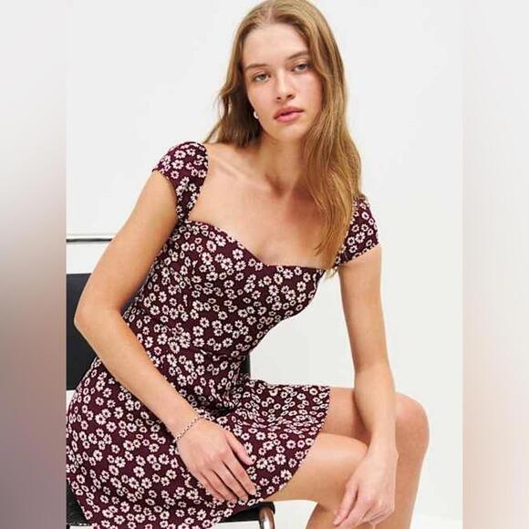 Reformation Dresses & Skirts - NEW Reformation Tanis Mini Dress, size 10, burgundy graphic floral